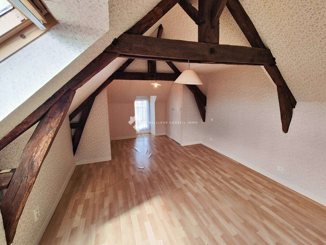 Maison 80 m² à Caurel  - photo 5