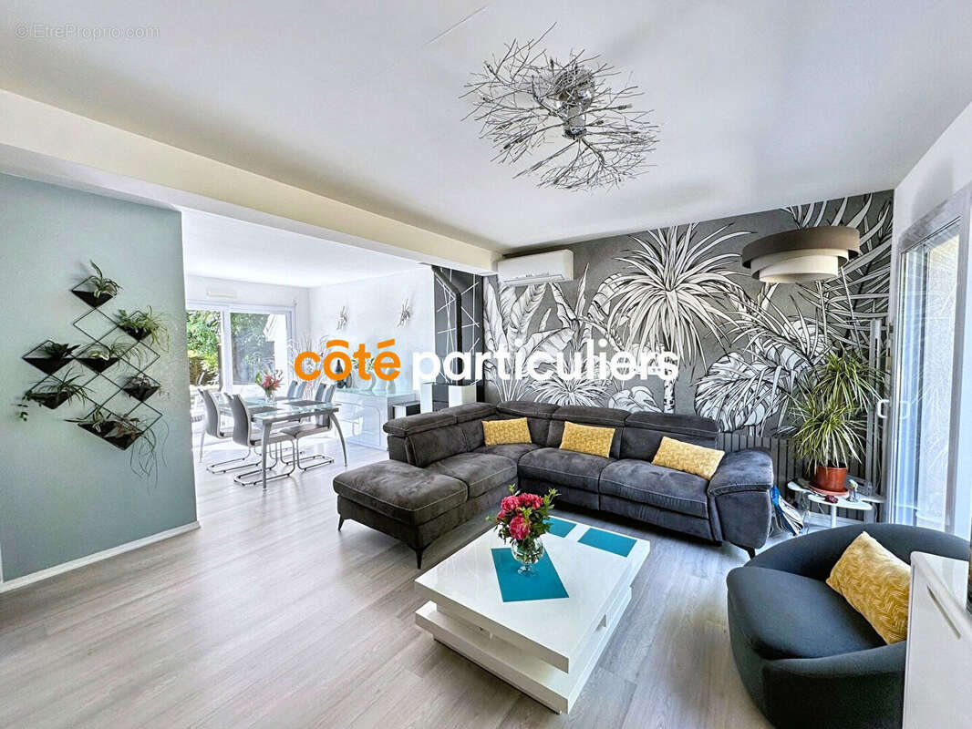 Maison à FERRIERES-HAUT-CLOCHER