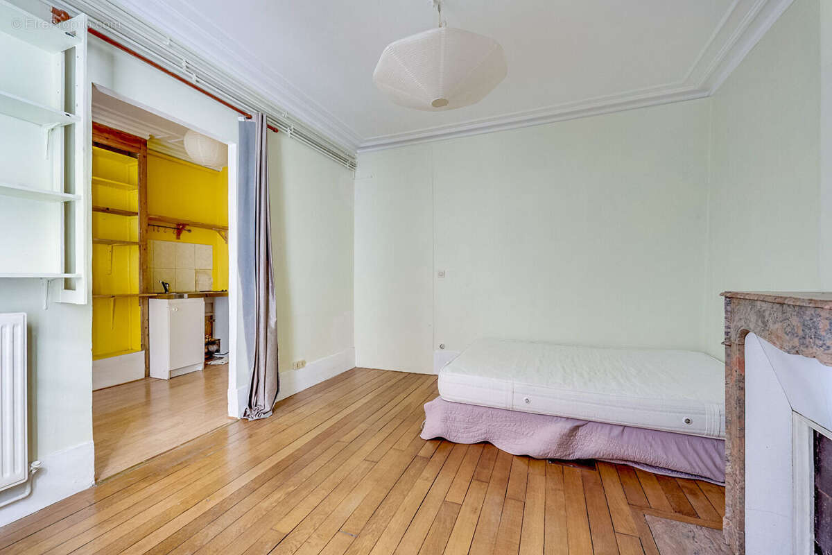 Appartement à PARIS-14E