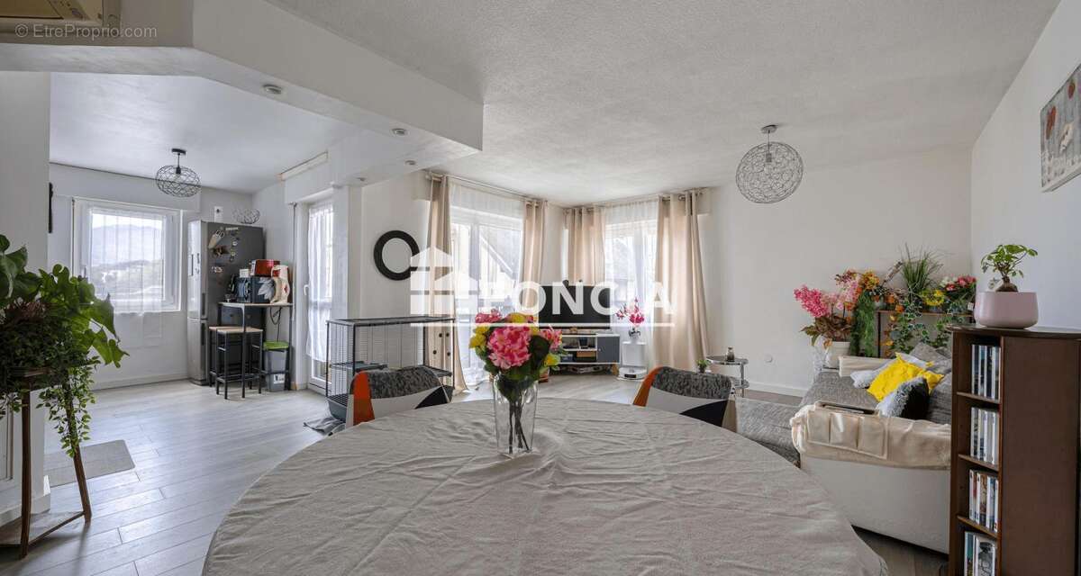 Exclusivite foncia : beau t4 de 85m² avec garage et cave - secteur résidentiel calme de la motte servolex - photo 4