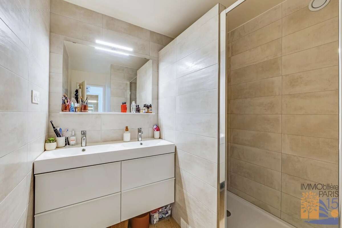 Appartement à PARIS-15E