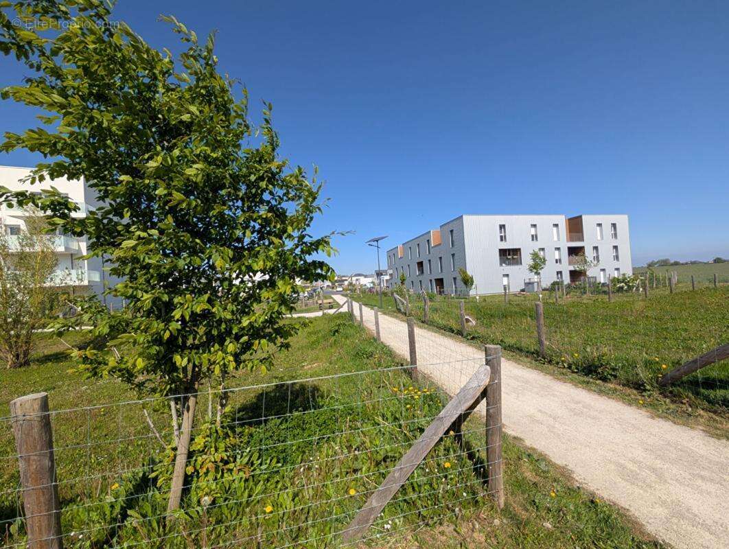 URGENT : Aux portes de Caen et à 10 mn de la plage de Ouistreham, beau T3 avec grand balcon sans vis à vis - photo 12