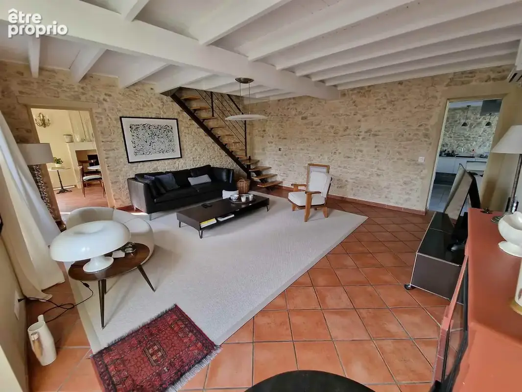 Belle rénovation pour cette maison en pierre avec psicine et dépendances sur terrain de 9343m2 - photo 20