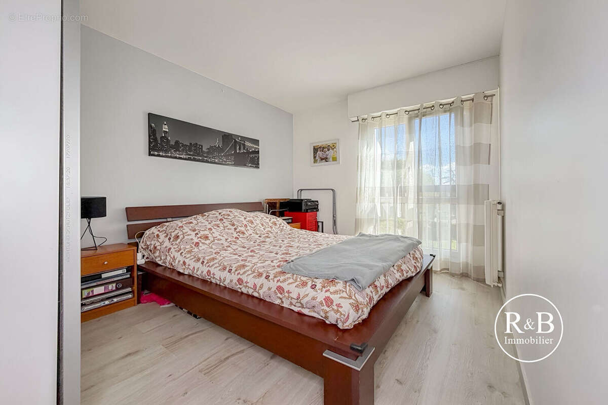 Appartement à LES CLAYES-SOUS-BOIS
