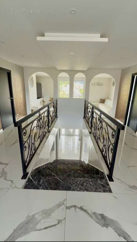 Maison de 7 pièces principales - photo 8