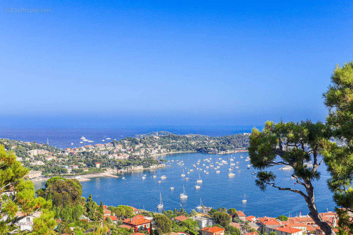 Appartement à VILLEFRANCHE-SUR-MER