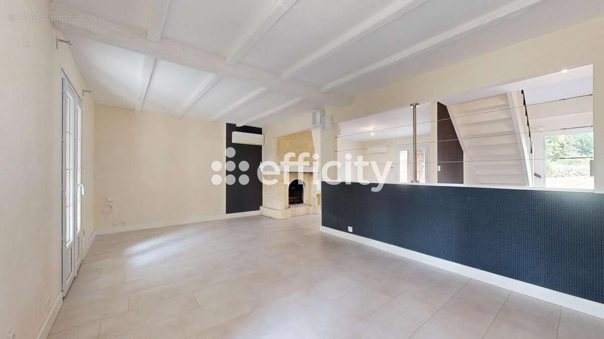 Maison à TERRASSON-LAVILLEDIEU