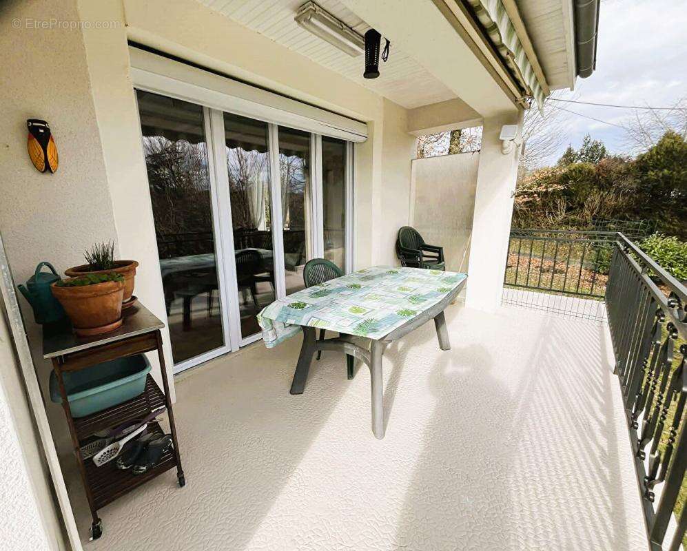 Maison à CHATEAU-L'EVEQUE