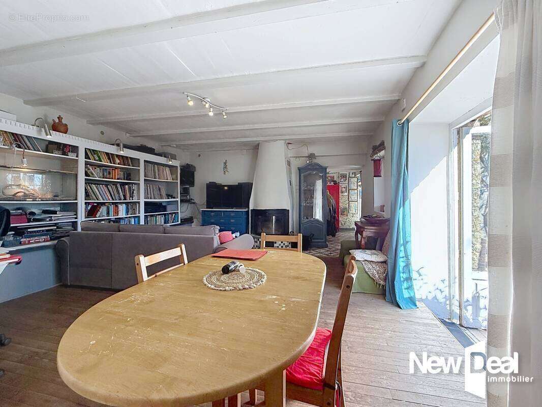 Maison à MONTAUROUX