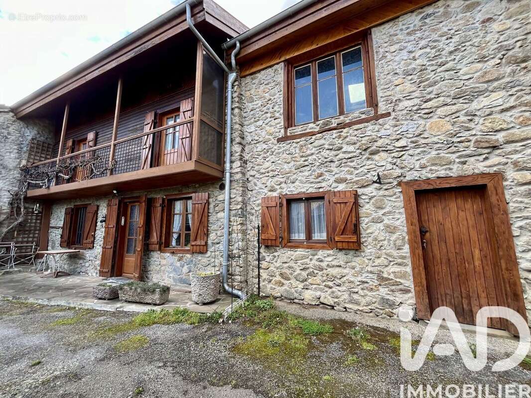 Maison 123 m² à Saurat  - photo 2