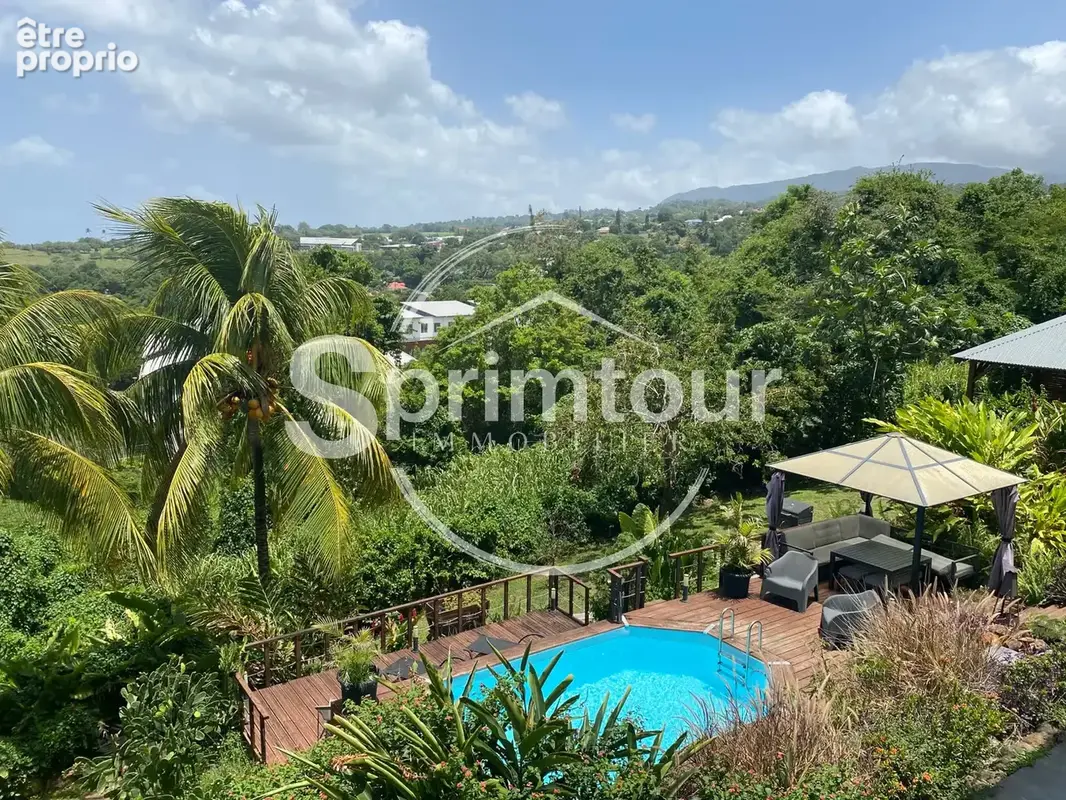 Saint claude - maison f4 et studio avec vue mer et montagne - photo 26