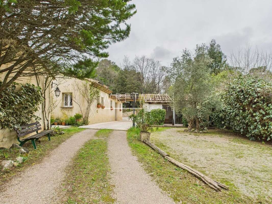 Villa Provencale avec piscine Roquefort les Pins - photo 23