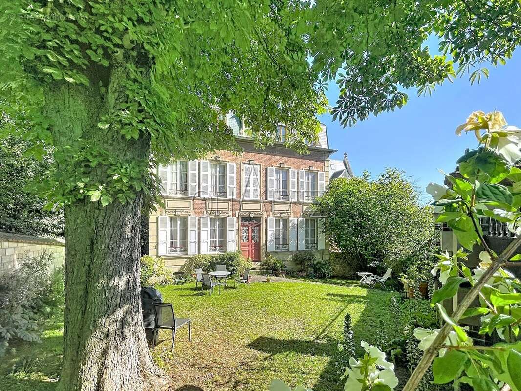 Maison à PONTOISE