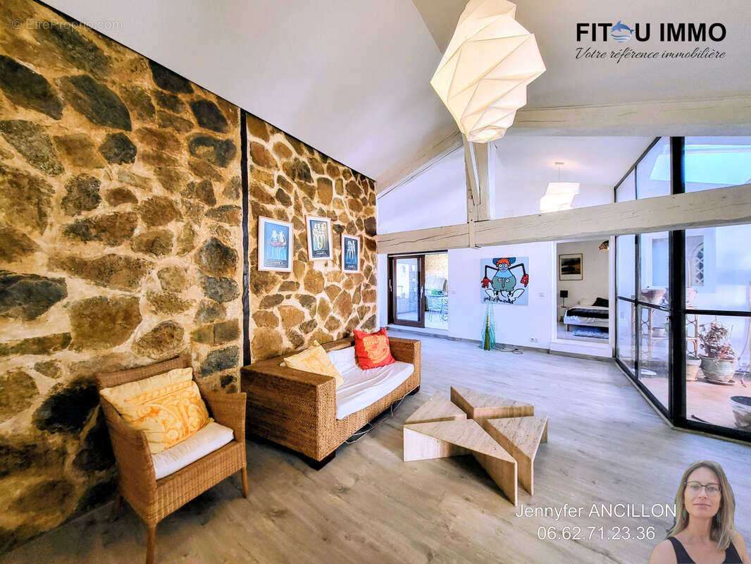 Maison de village 214 m2   3 niveaux   Garage 90 m2   Terrasse   Fitou - photo 15