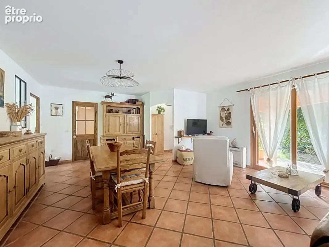 Villa plain pied Le Luc - piscine et garage - photo 2