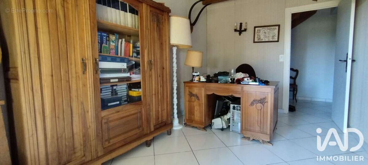 Maison 163 m² à Saint-Georges-De-Longuepierre  - photo 7