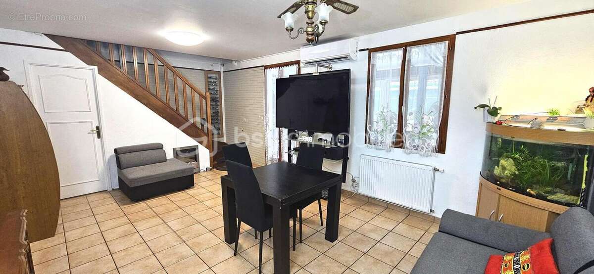 Maison à LA QUEUE-EN-BRIE