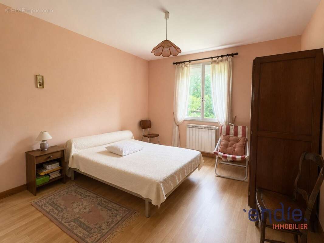 Maison à LURCY-LEVIS