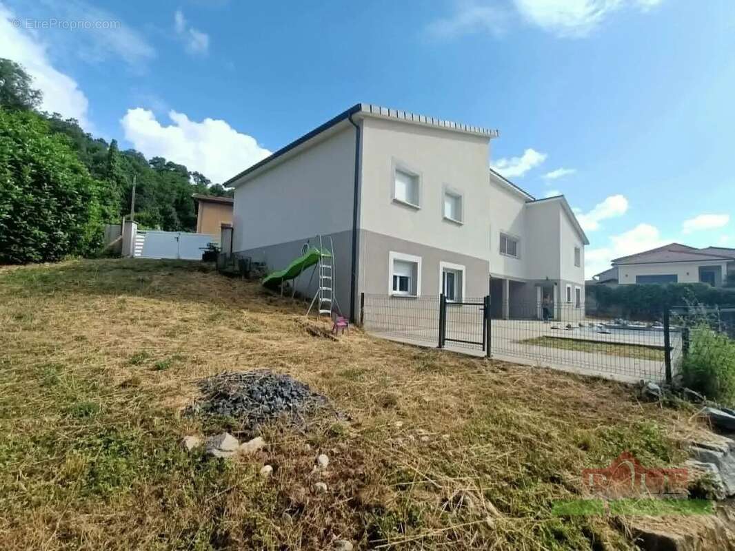 Maison à CHANAS