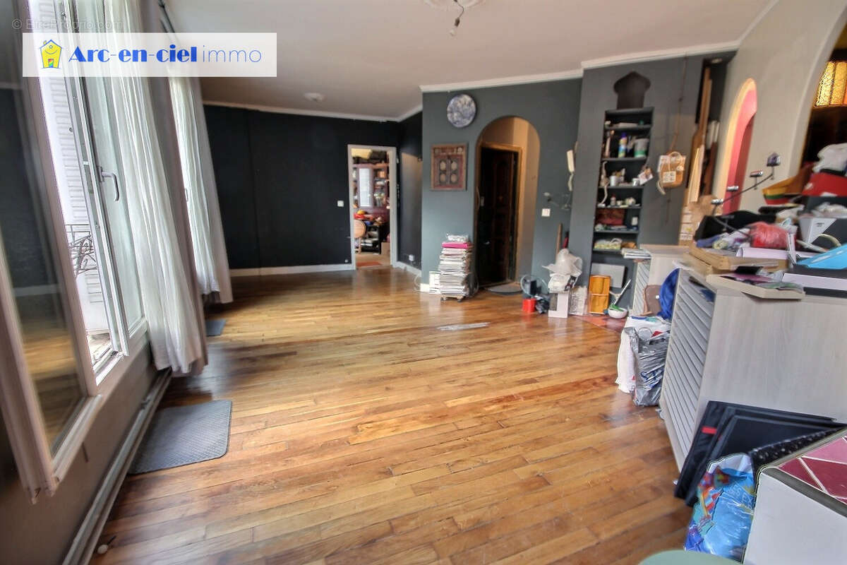 Appartement à PARIS-18E