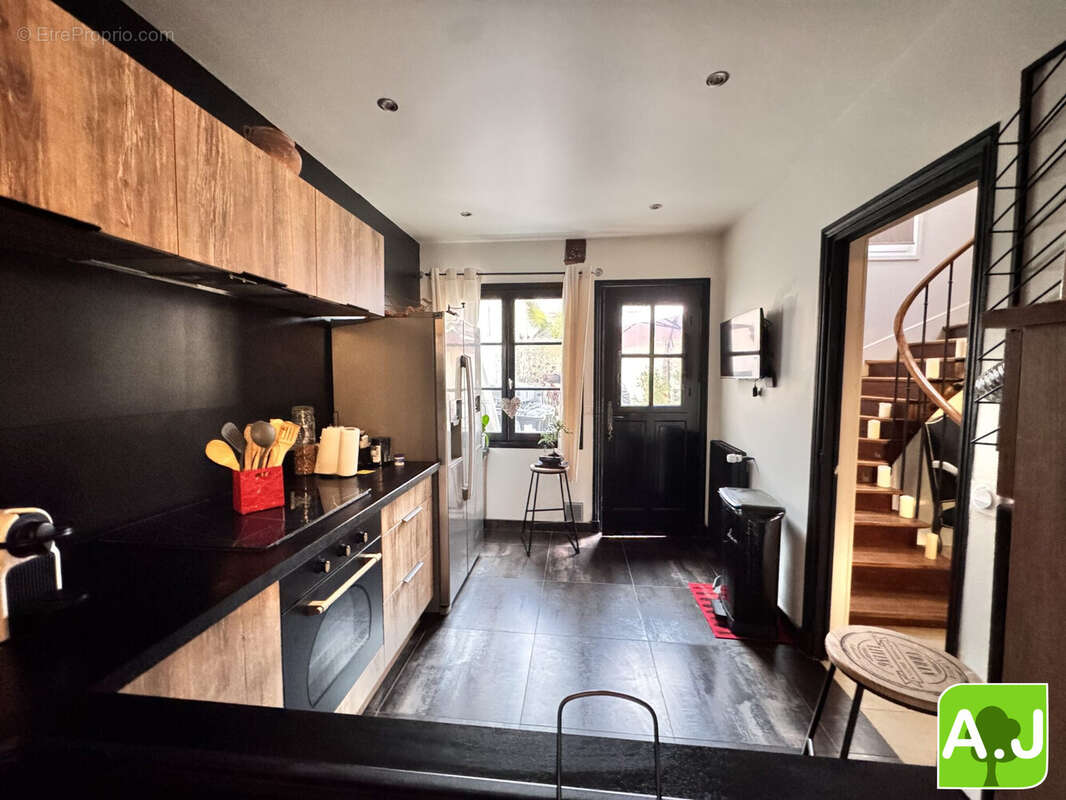 Appartement 93 m² à Anet  - photo 5