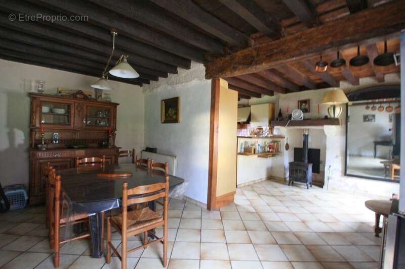 Longère 5 chambres, avec dépendances et un terrain de 3,4 hectares - photo 11