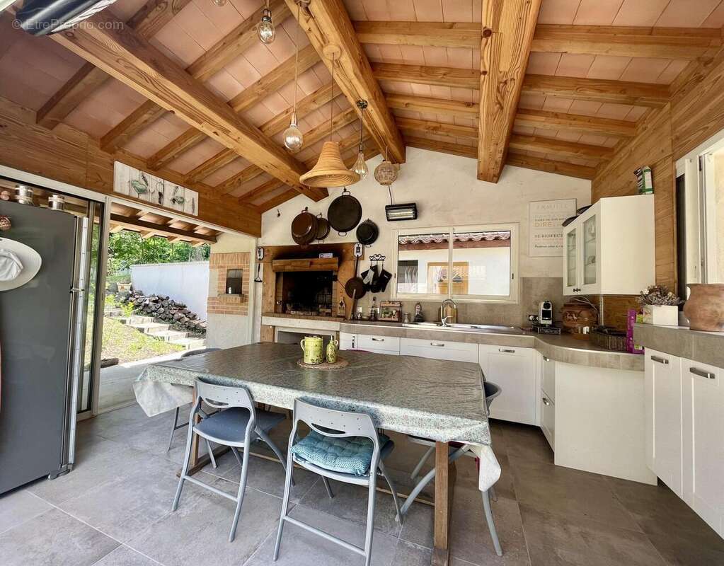 Photo 6 - Maison à SIMIANE-COLLONGUE