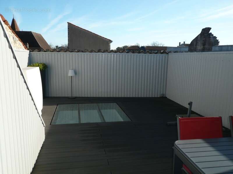  COGNAC A Vendre Superbe Maison de Ville Atypique  - photo 14