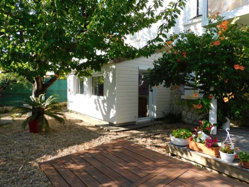 Maison 137 m² à Royan  - photo 2
