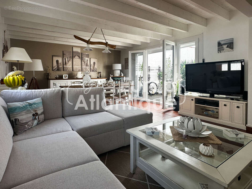 Maison à LES MATHES