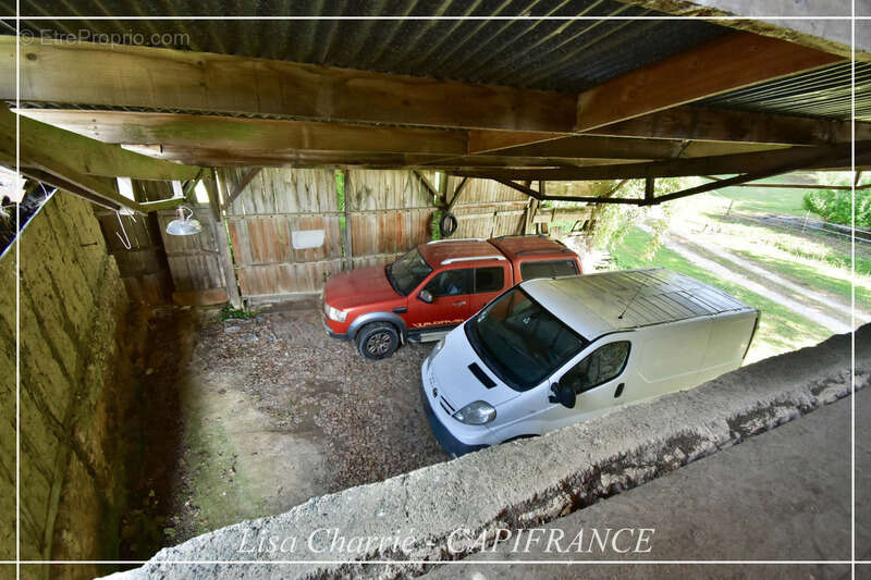 Maison à COURRENSAN