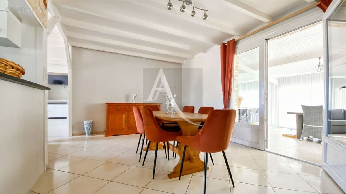 Maison de plain-pied avec piscine et son appartement indépendant - photo 10