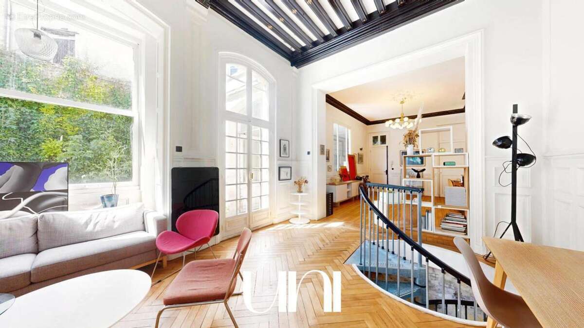 Magnifique loft 4 pièces de 120m2 avec terrasse, centre ancien à Caen - photo 3