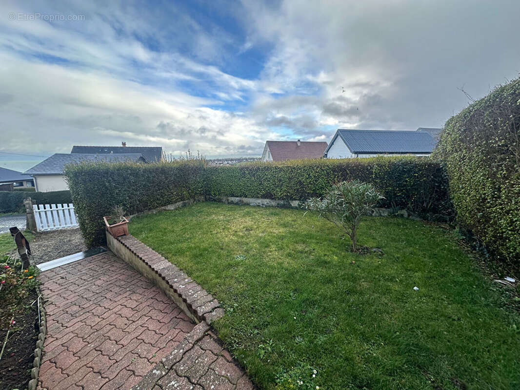 Maison à SAINT-COME-DE-FRESNE