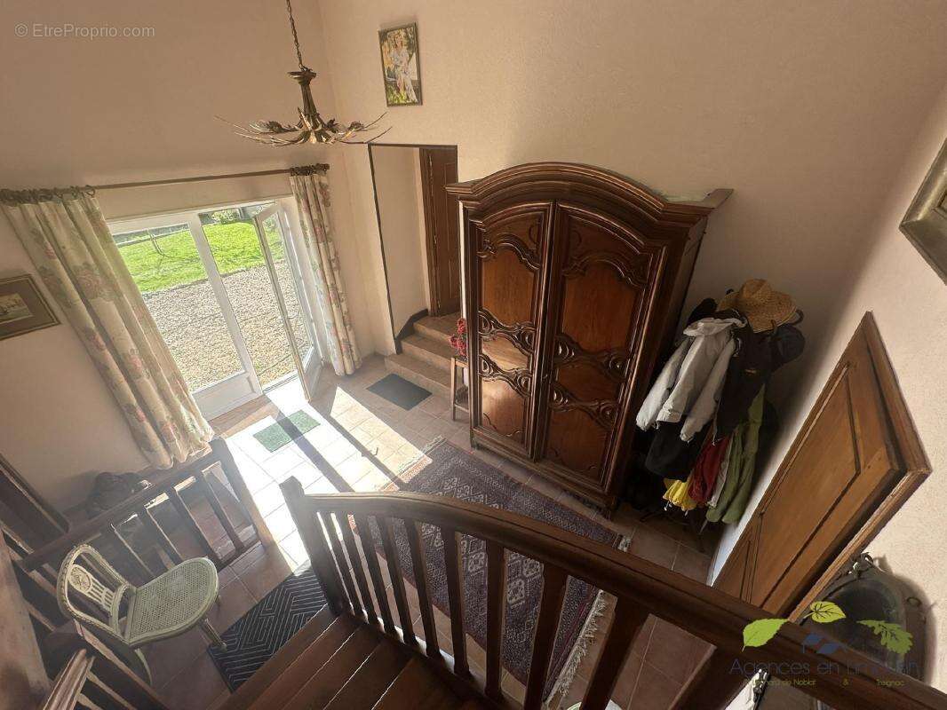 Maison à SAUVIAT-SUR-VIGE