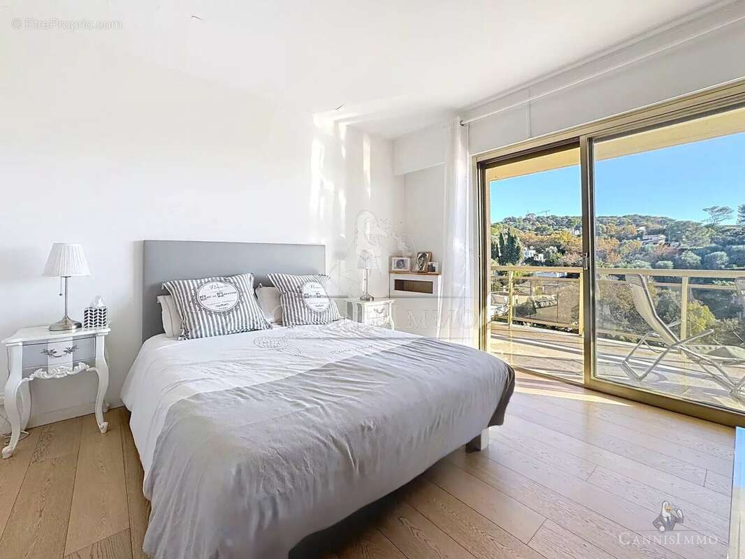 Appartement à LE CANNET