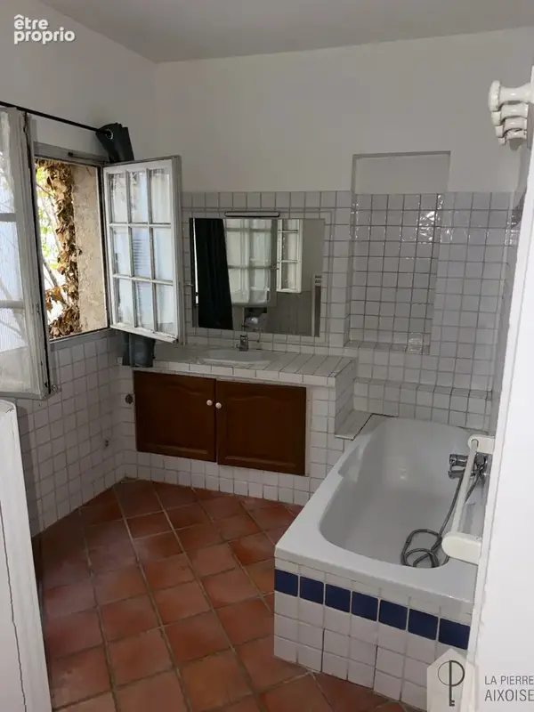 Appartement face a la cathédrale d'Aix en Provence - photo 3