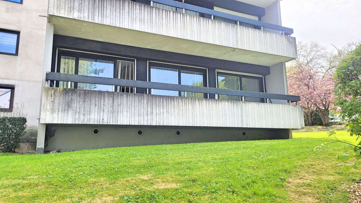 Appartement à LE COUDRAY-MONTCEAUX