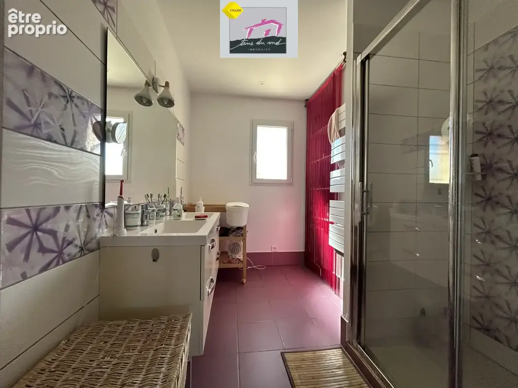 Maison de plain-pied avec Garage, jardin et piscine - photo 7