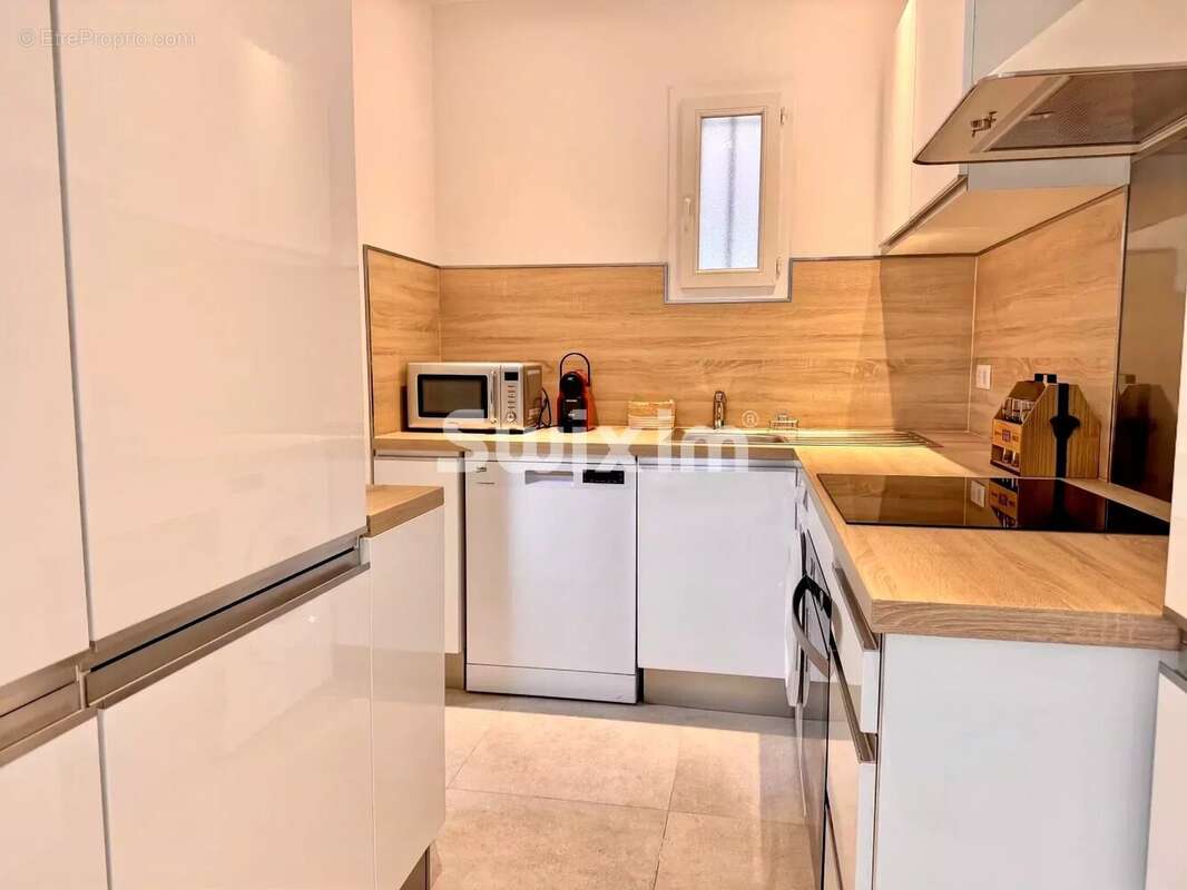 Maison entièrement rénovée à neuf dans un domaine très recherché avec piscine - photo 4