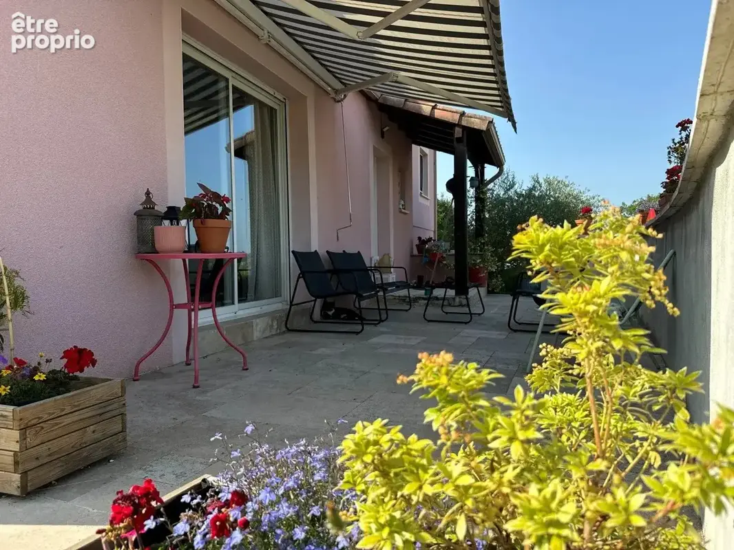 Maison et piscine sur 1770 m² de terrain - photo 23