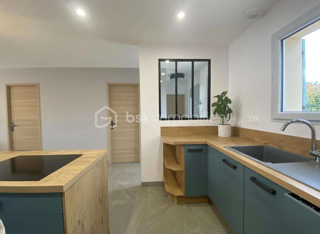 Maison à SAINT-SATURNIN-LES-APT