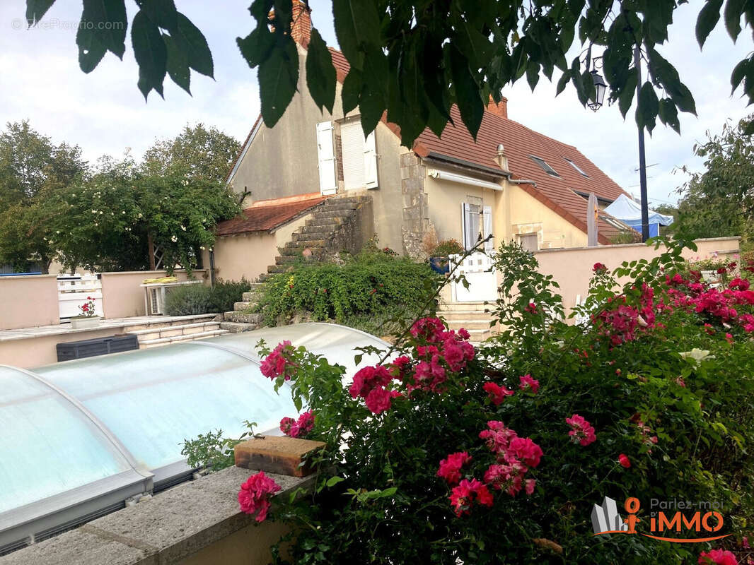 Maison à DAMMARIE-EN-PUISAYE