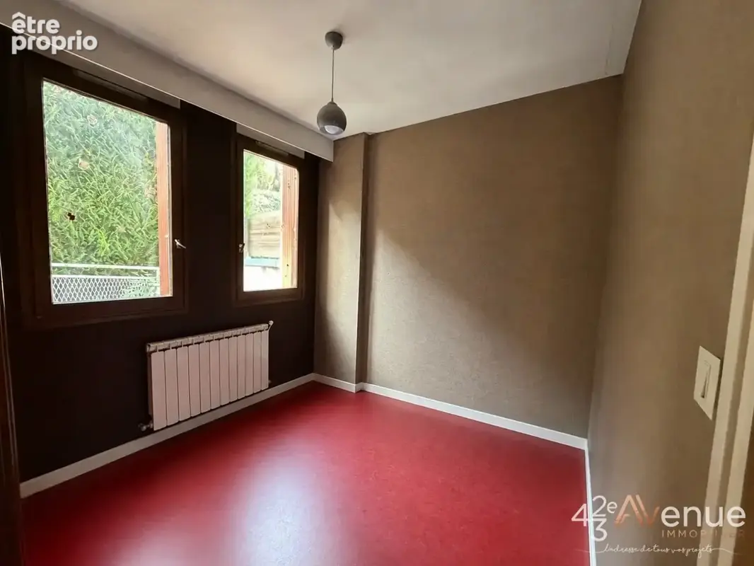 Appartement 4 pièces 140 m² à vendre à Saint-Etienne (42000) - photo 4