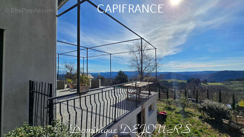 Ardèche - Magnifique Maison d'architecte de 184 m² habitable - Bel espace extérieur - Vue panoramique sur les montagnes ardèchoi - photo 40