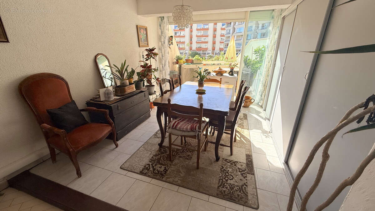 Appartement à CANDILLARGUES