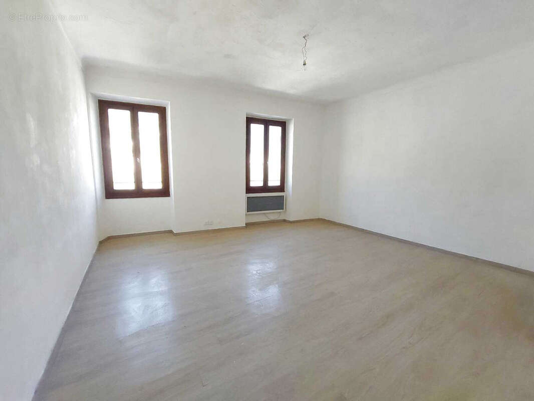 Appartement à BREIL-SUR-ROYA
