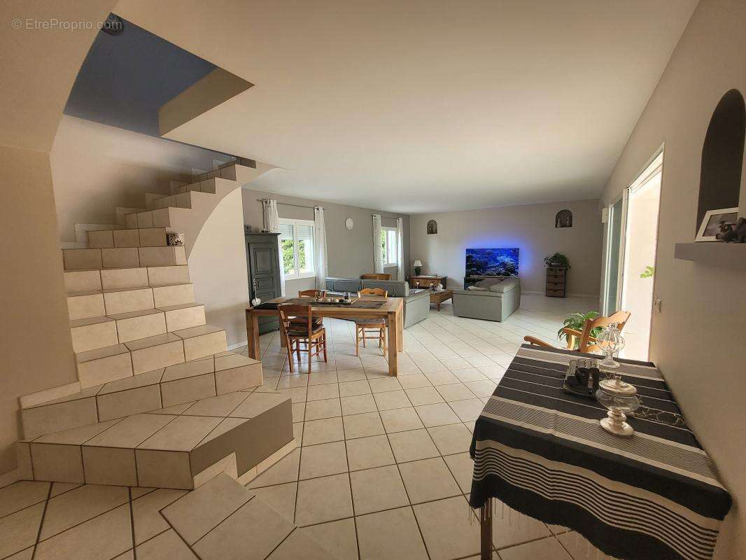 Maison à SAINT-MARTIN-D&#039;ARDECHE