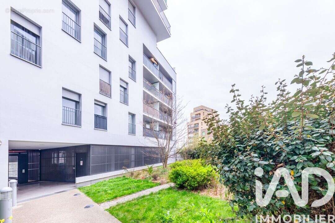 Appartement 80 m² à Saint-Denis  - photo 3