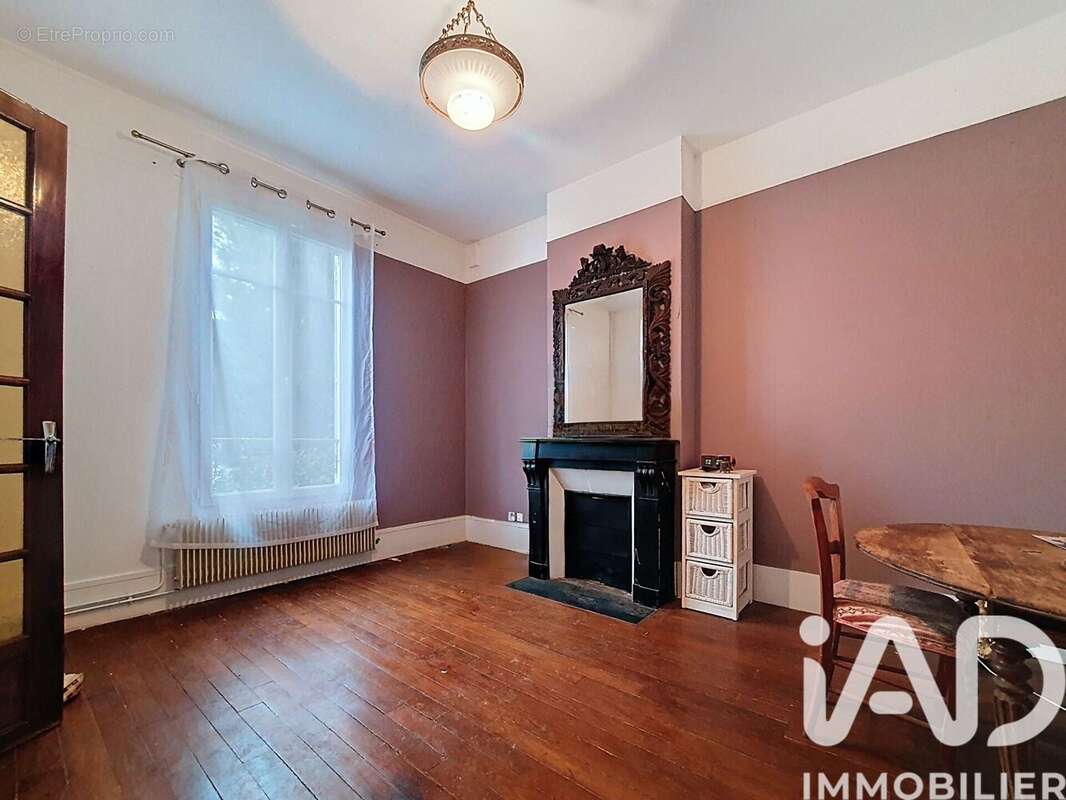 Photo 2 - Maison à LES PAVILLONS-SOUS-BOIS